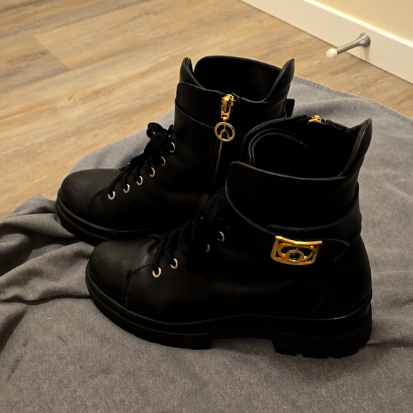 Wishbone Floria black  combat boots - Picture 1 of 9